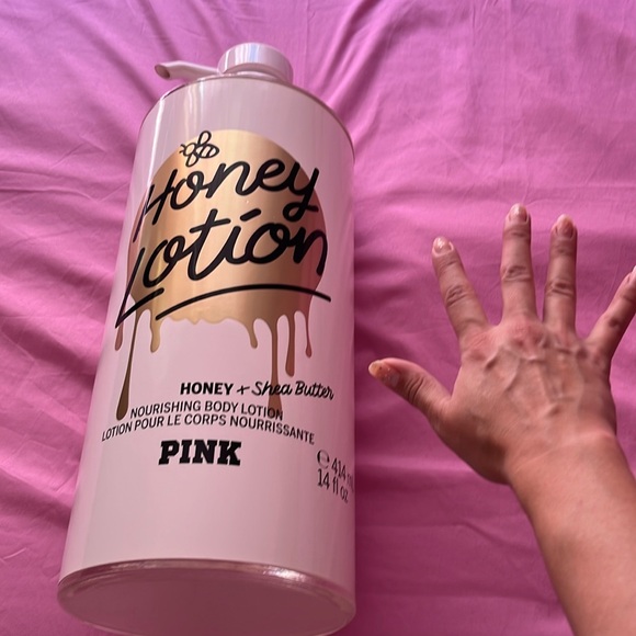 VS PINK acrylic full-size display bottle - Picture 4 of 6